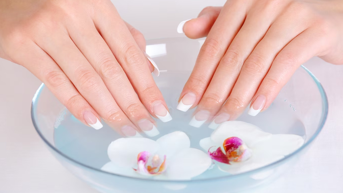 how to clean nails