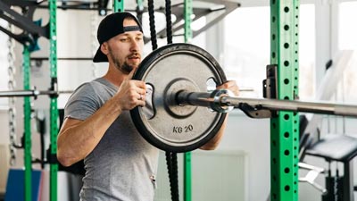 Burn Fat While Gaining Muscle: Here&rsquo;s How To Lift For Weight Loss