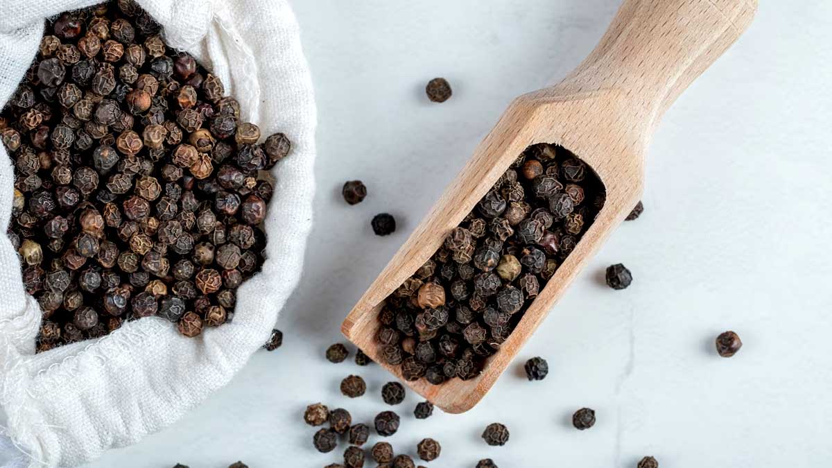 Black Pepper For Sore Throat