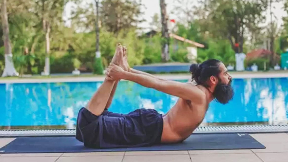 Dhanurasana-Yoga-Pose