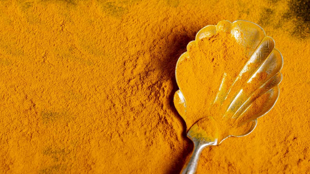 benefits of roasted haldi for skin