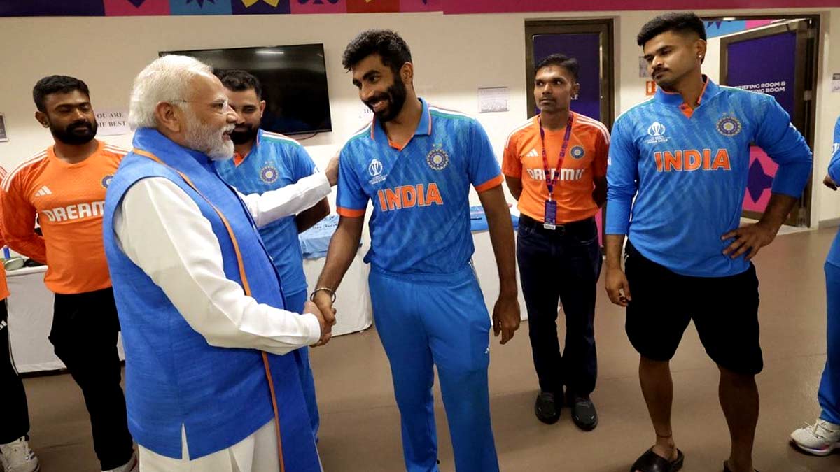 World Cup की हार के बाद PM Modi ने बढ़ाया प्लेयर्स का हौसला, जानें दुख के समय संबल देने का मेंटल हेल्थ पर असर