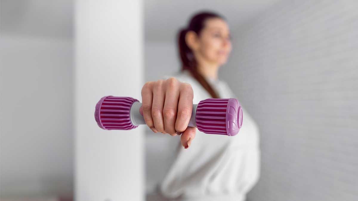 wrist-curls-with-dumbells