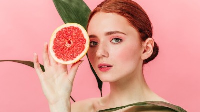 From Clearing Acne to Exfoliation: Here's Why You Should Use Grapefruit For Your Skin