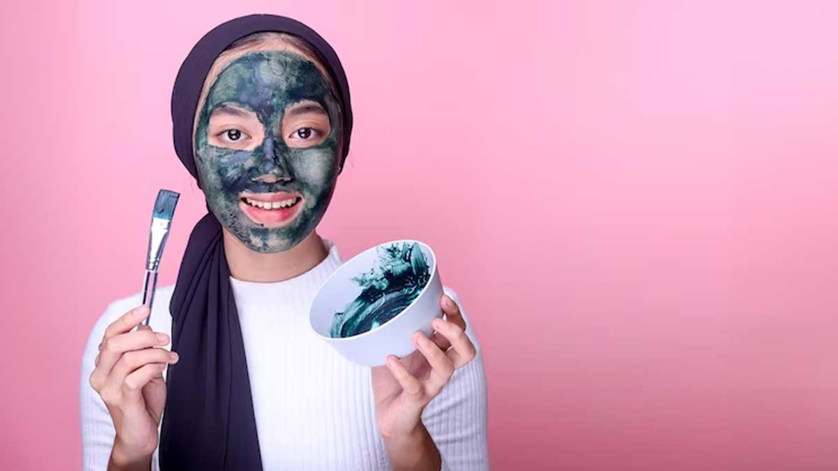 DIY-charcoal-mask