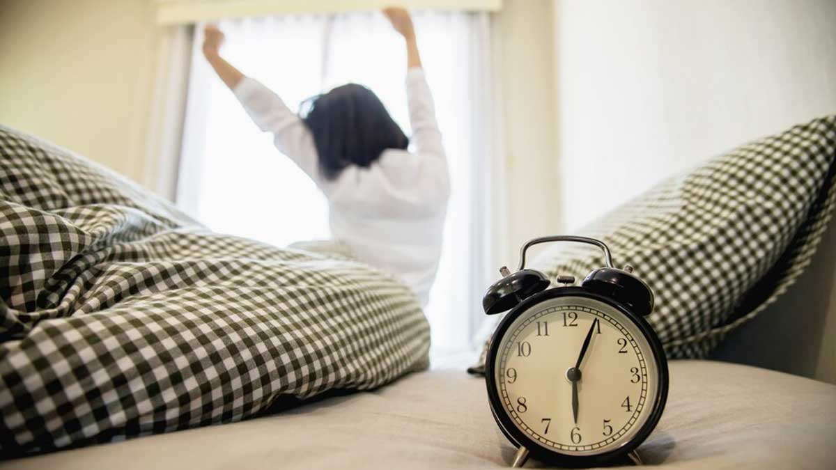 How Early Is Too Early To Wake Up Expert Answers Onlymyhealth