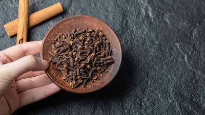 Clove for Treating Cough: Benefits and How to Use It