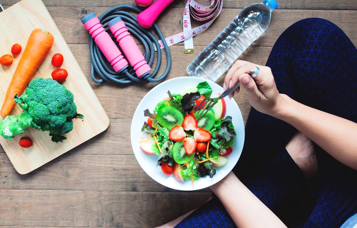 Relationship Between Diet And Fitness In Hindi