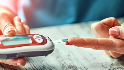 Balancing Blood Sugar Scale: Expert Explains Hypoglycemia and Hyperglycemia Beyond Diabetes