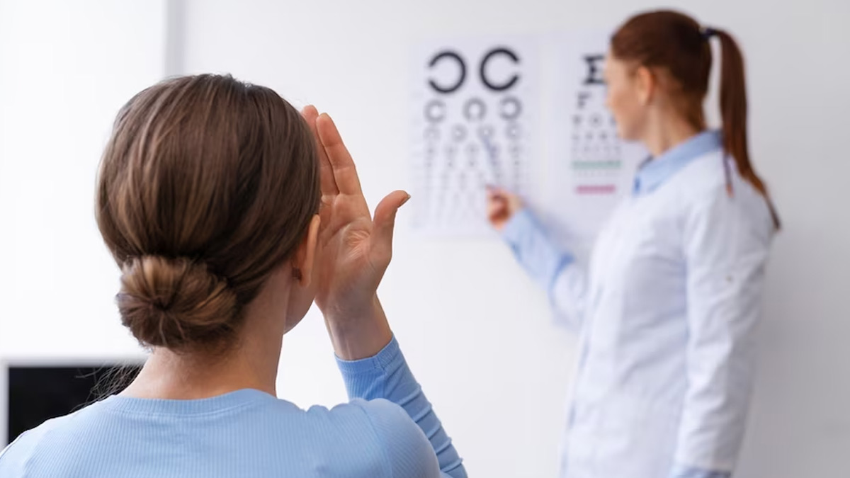 Mandatory Eye Tests For People Aged Above 45 years : Symptoms, Precautions & Prevention Tips To Note