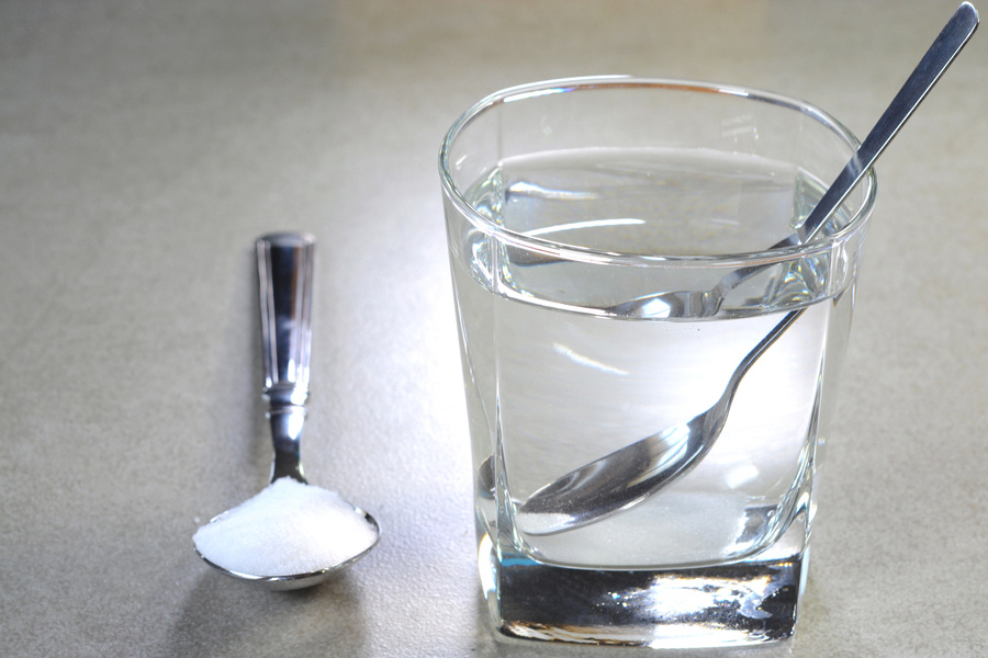 salt-water-gargle