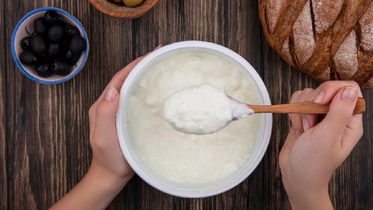 Flour-and-Curd-Face-Mask-ins