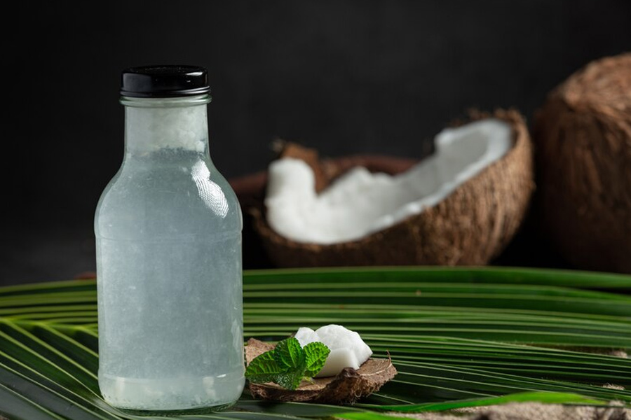 Benefits of Coconut Water and Lemon for hydration in Summer