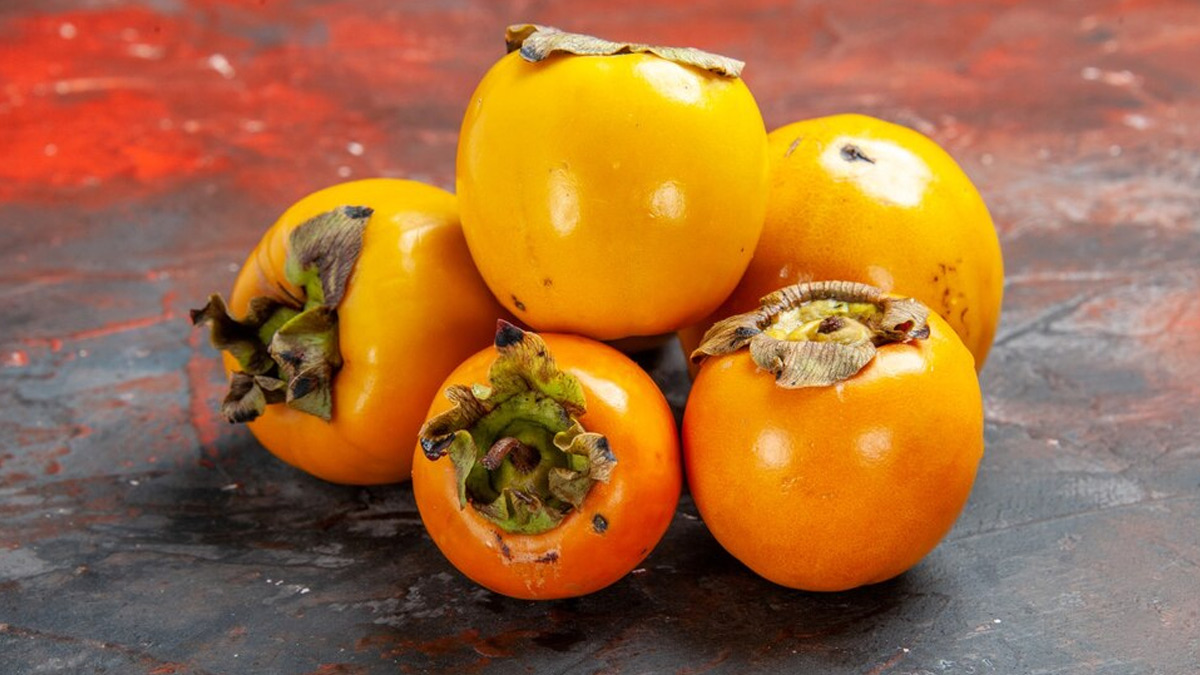 Skin Benefits of Persimmon: Here’s How You Can Use It In Your Diet and Topically