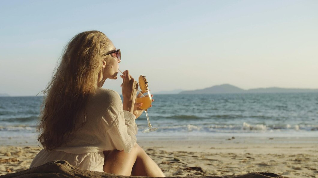 Refreshing DIY Summer Drinks That Can Help You Melt Extra Belly Fat
