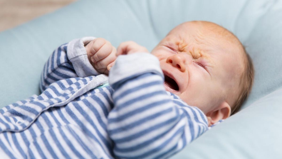 when do babies strat crying with tears
