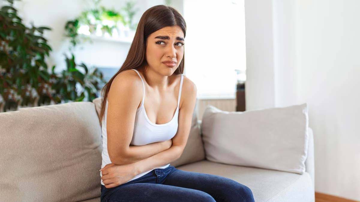 Can Drinking Hot Water Reduce Period Cramps In Hindi