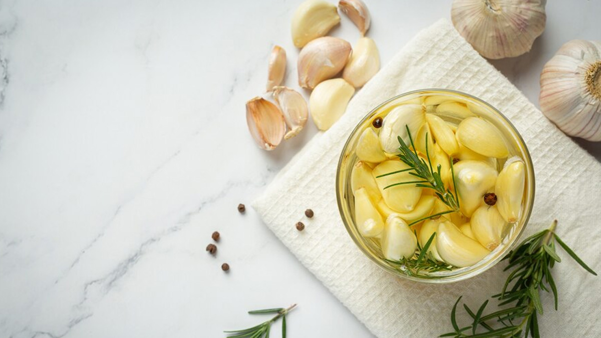 How Garlic Juice Helps Prevent Tuberculosis