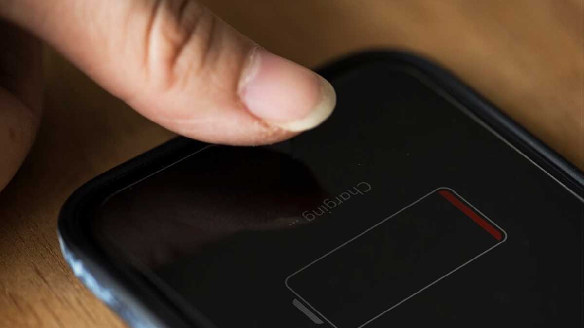 Symptoms And Causes Of Nomophobia