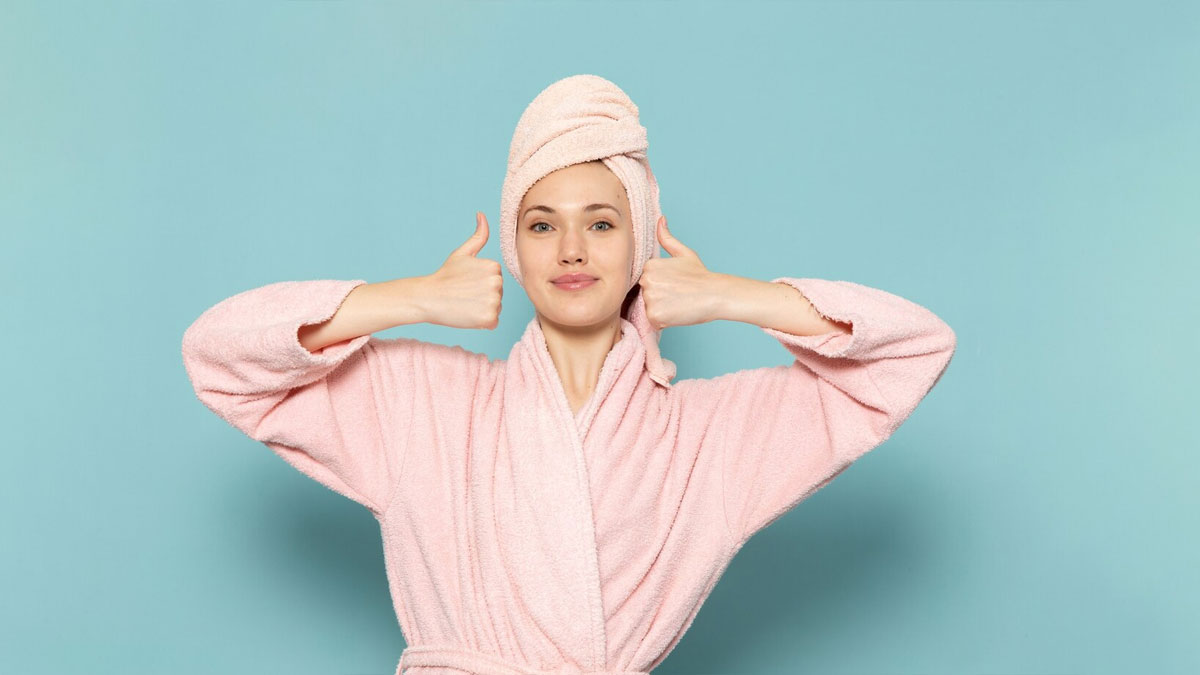 Tips To Take Care Of Hair During Winter In Hindi