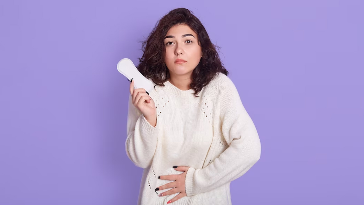 How Many Days Spotting Before And After Period Is Normal in hindi