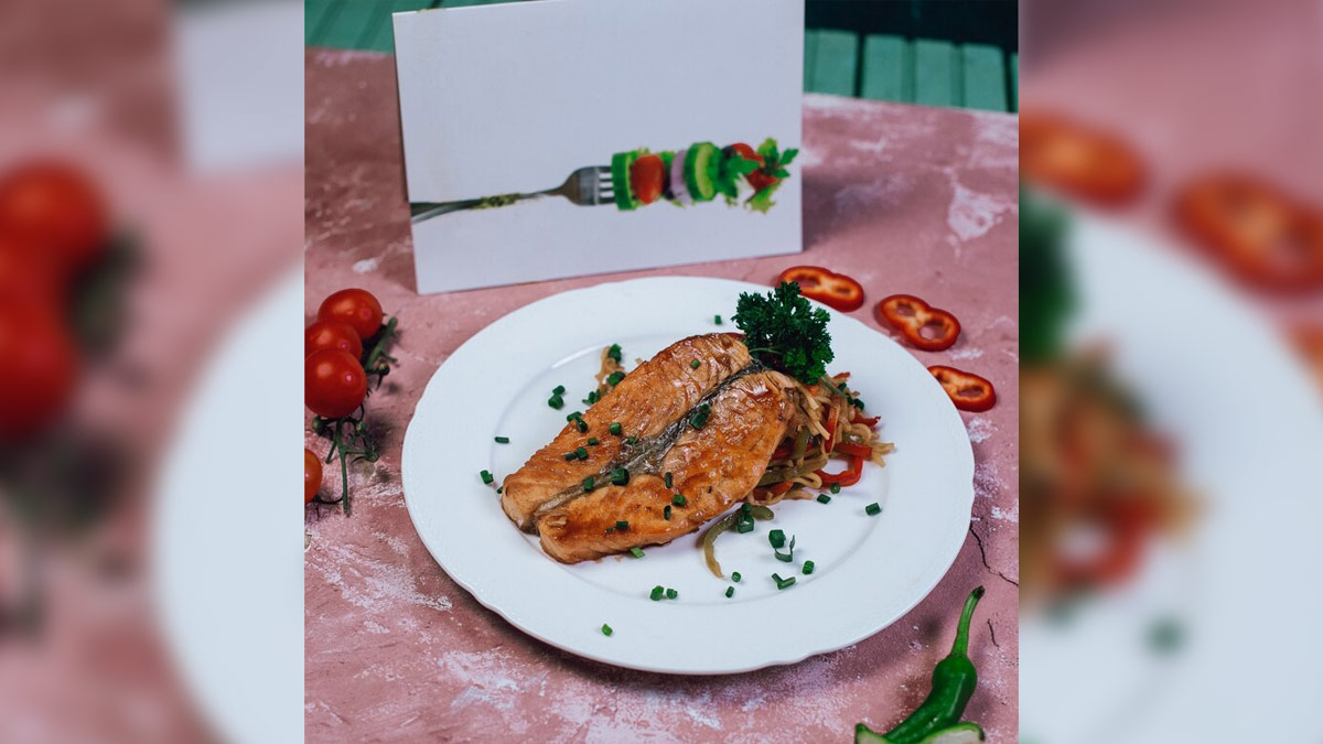 Who Should Avoid Eating Fish With Curd In Hindi