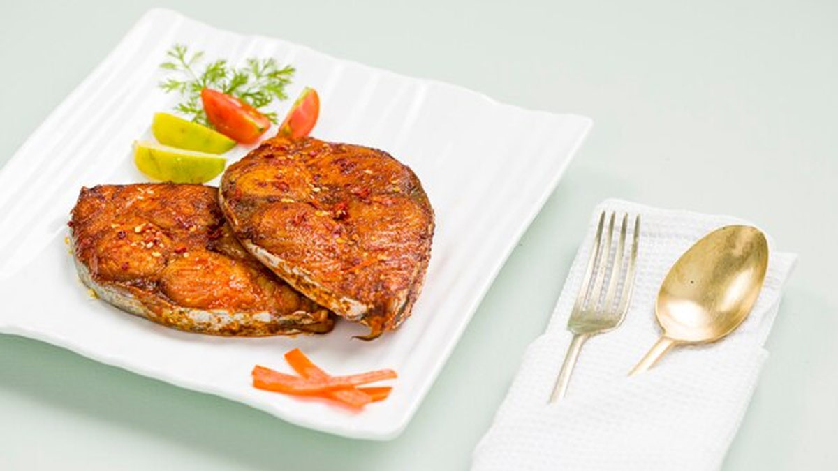 Is It OK To Eat Curd With Fish In Hindi