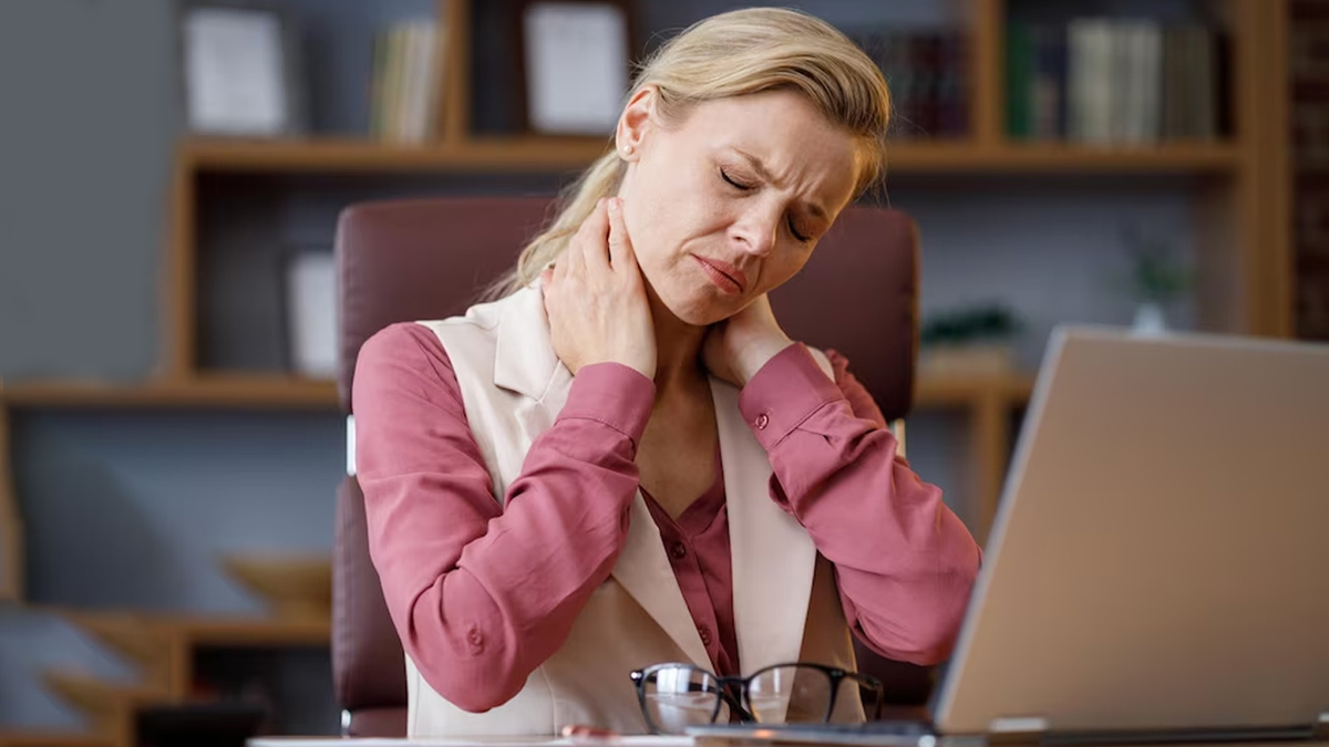 connection between eye pain and back pain