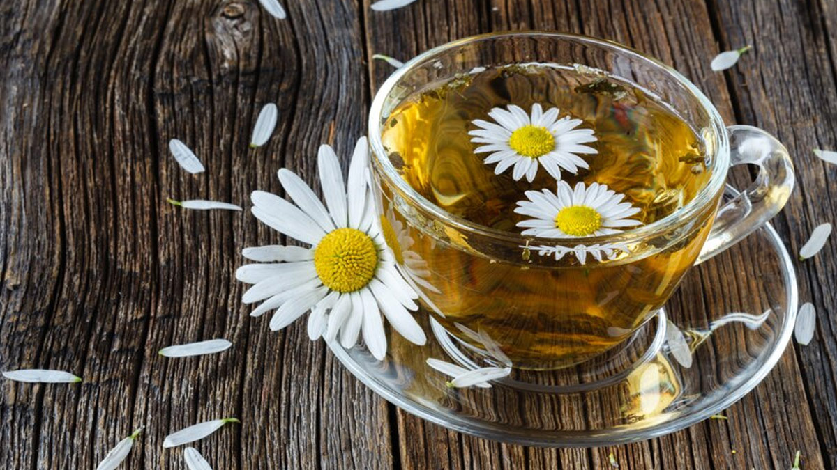 Home Remedy For Sore Throat: Here’s Why You Should Try Chamomile Tea
