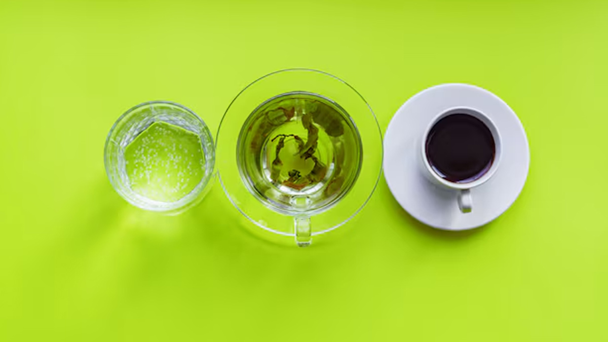 Green Tea vs Coffee Which is Good For Heart in Hindi