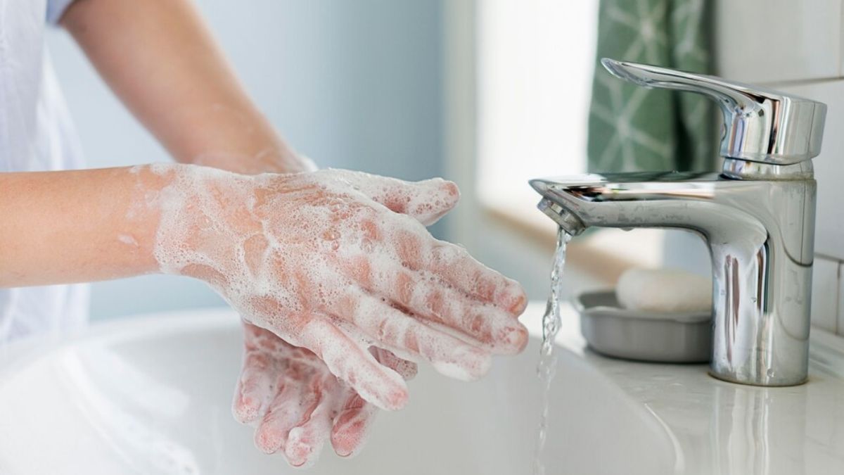 Preventing Food-Borne Illness: FSSAI Tips For Safe And Healthy Meals At Home