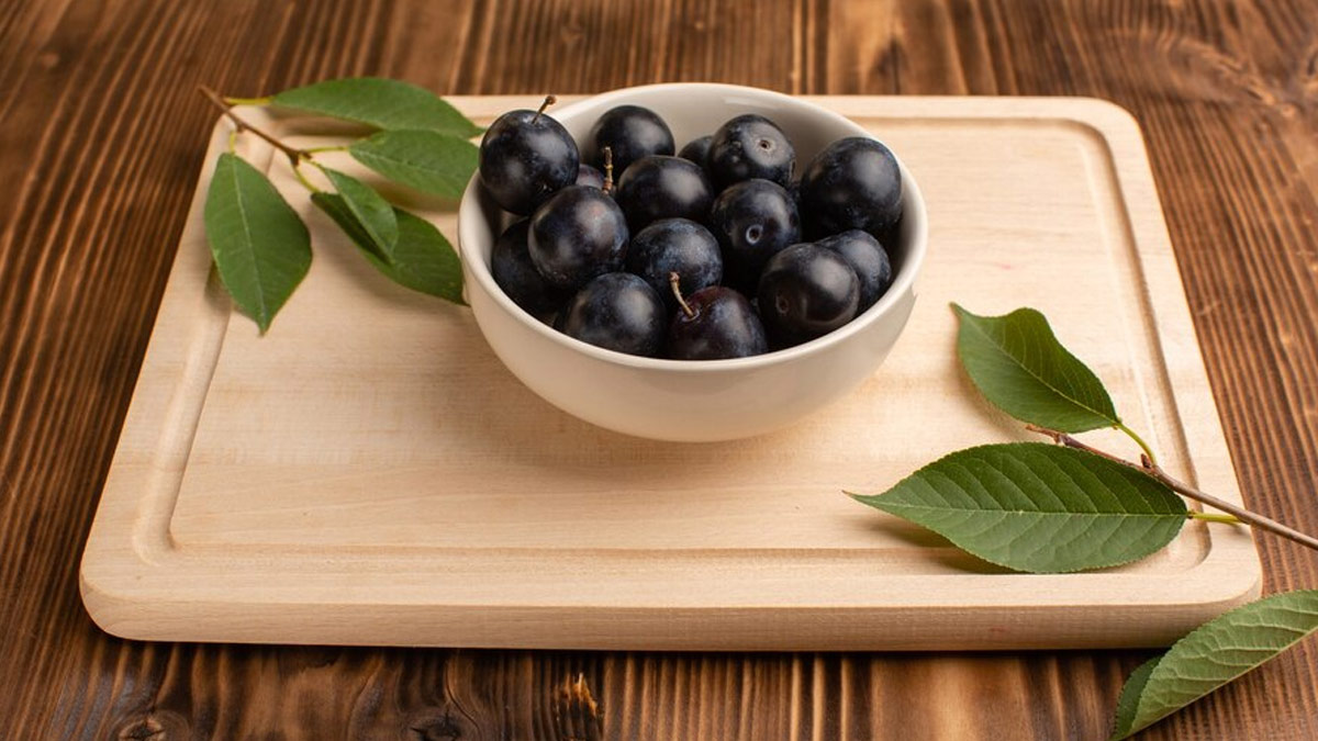 If You Are Trying To Lose Weight, Jamun Can You Lose The Extra Fat: Here’s How