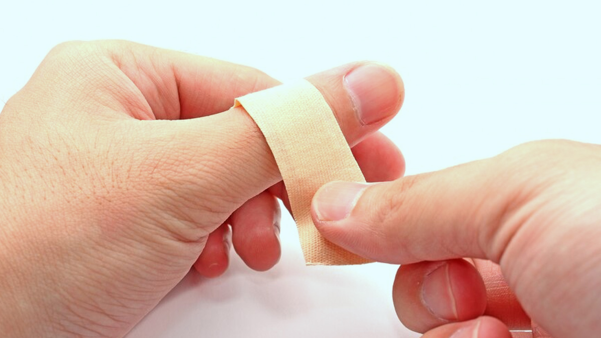 Does Bandages Cause Cancer in Hindi