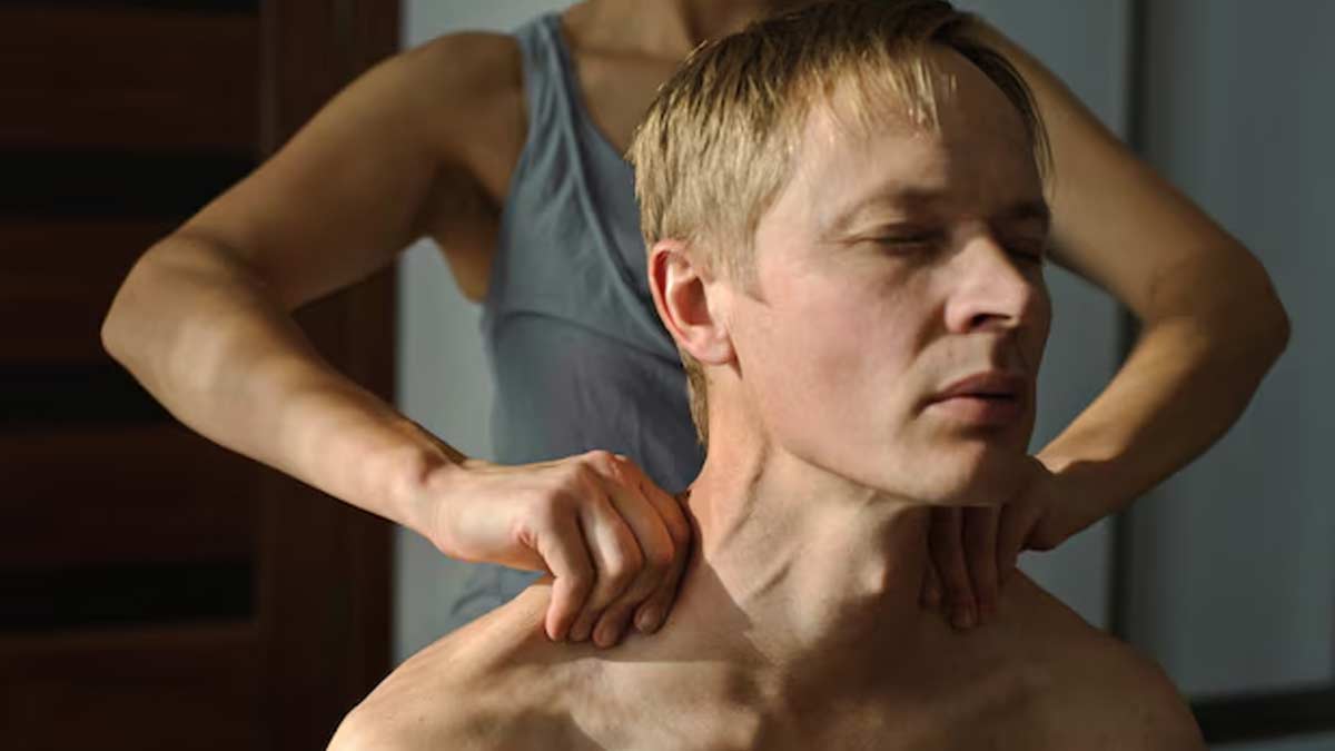 massage to reduce muscle stress in men
