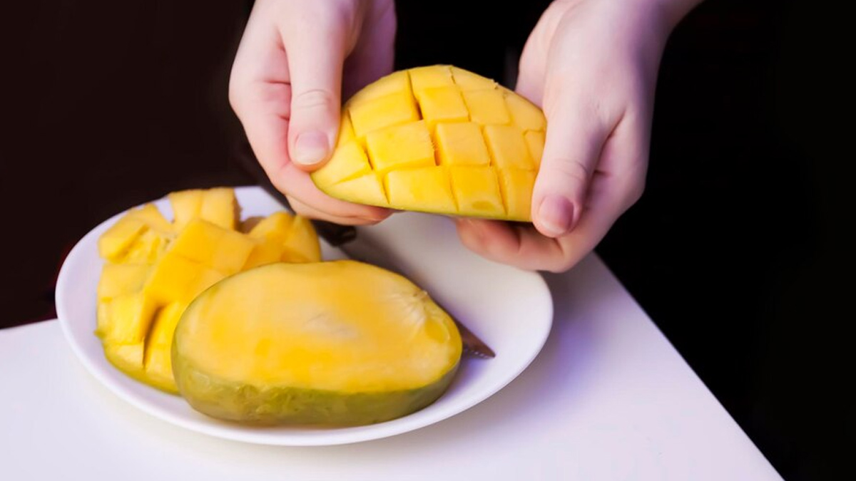Do You Know That Mango Peels Can Reduce Your Risk Of Cancer? Here’s How
