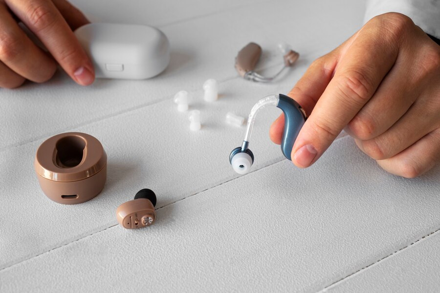 cleaning-hearing-aid