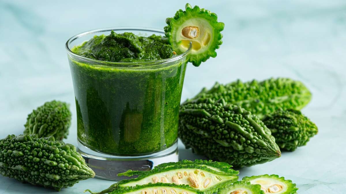 Benefits Of Eating Bitter Gourd For Skin In Hindi