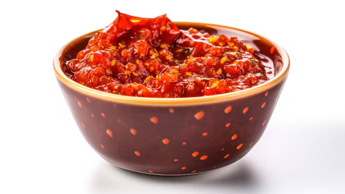 बालों के लिए क्यों फायदेमंद है ये चटनी- Curry Leaves and Coconut Chutney Recipe to Reduce Hair Fall