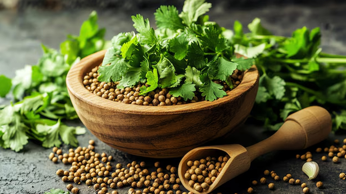 coriander-seeds-to-control-hypothyroidism-inside
