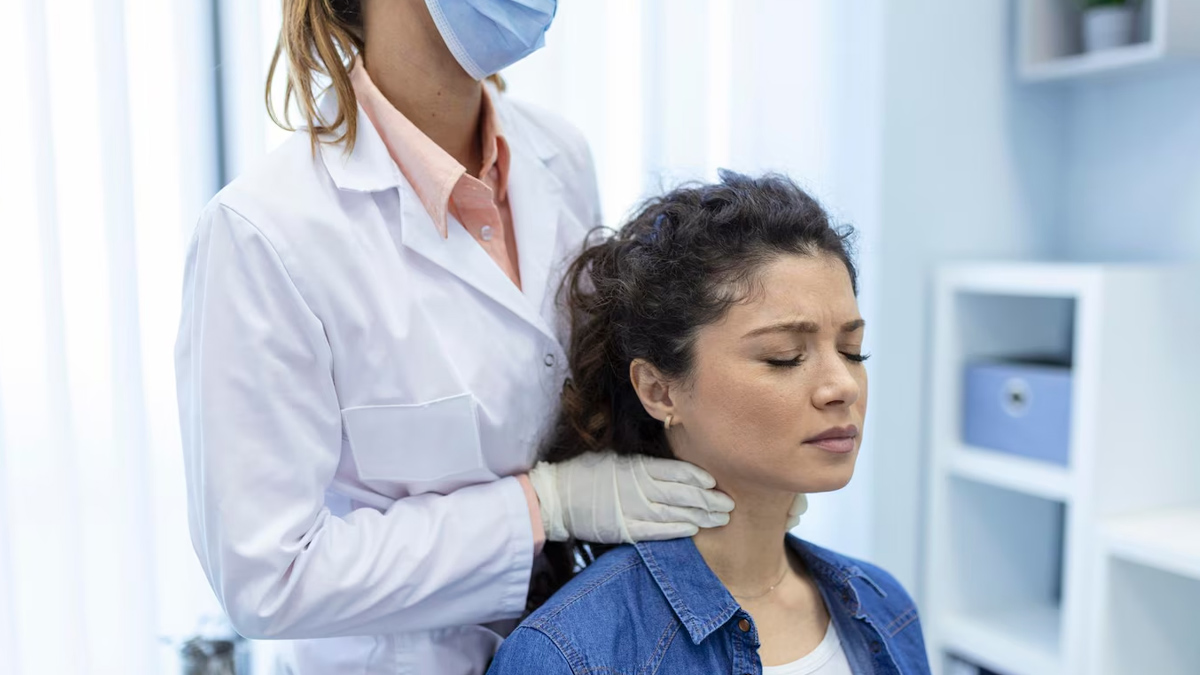 Are Hot Flashes A Symptom Of Anything Other Than Menopause In Hindi