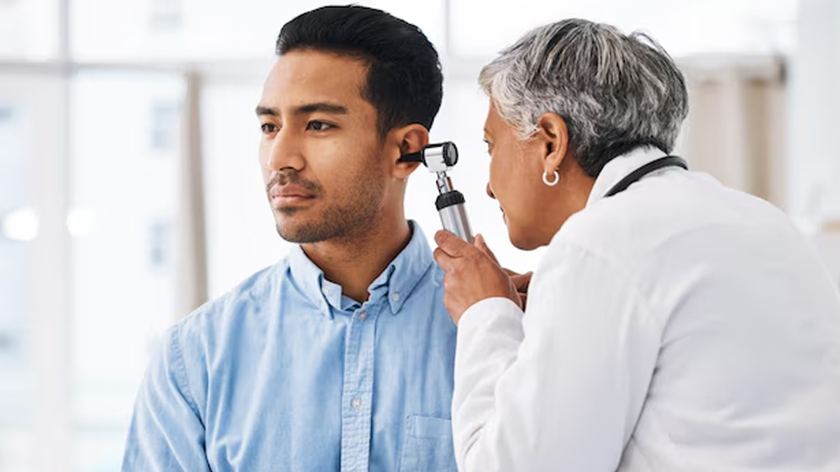 Symptoms And Treatments Of Ear Tumor In Hindi