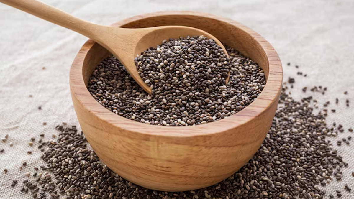 how much chia sees eating per day
