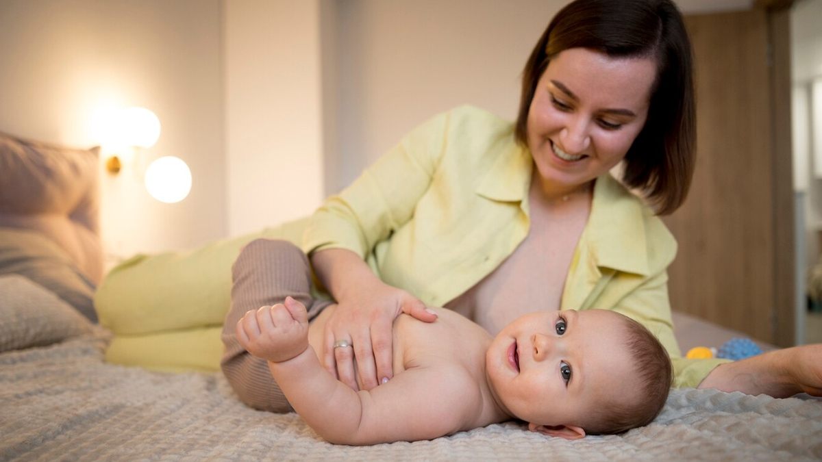 breastfeeding-mom-inside