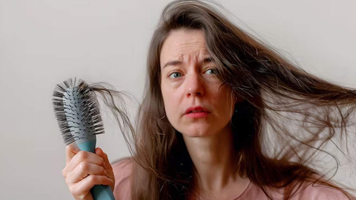 causes of frizzy hair