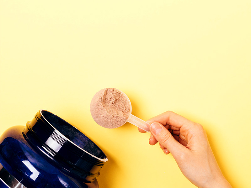 Dry Scooping: What’s All About This Pre-Workout Viral Trend?