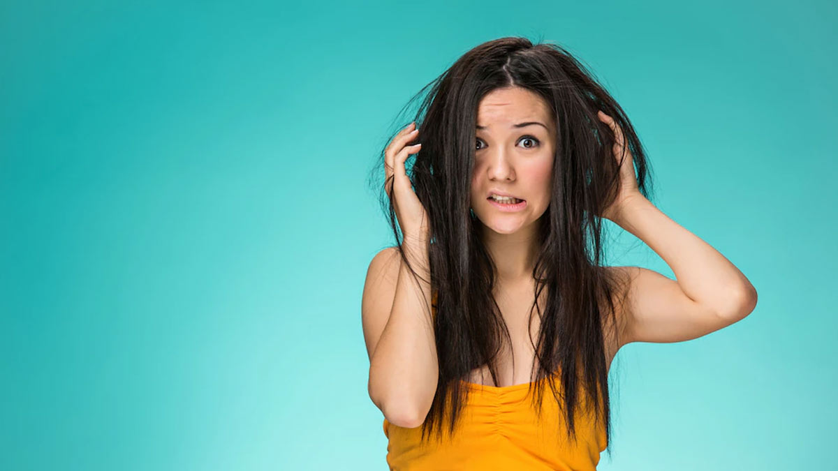 Monsoon Maladies: 4 Ways To Deal With Stickiness In Hair During Rainy Days