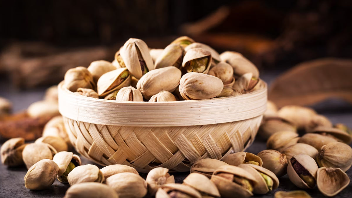 Role Of Pistachios In Reducing Weight & Belly Fat