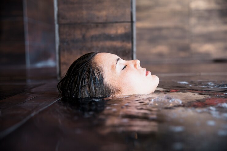 Are Ice Baths Healthy or Just Hype? Expert Unveils the Truth Behind the Buzz Trend