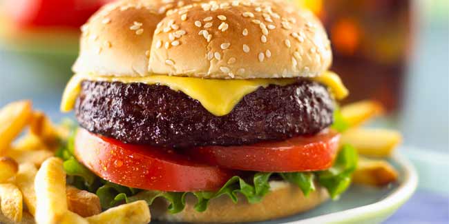 Moms who Eat Junk-food set Babies up for Obesity