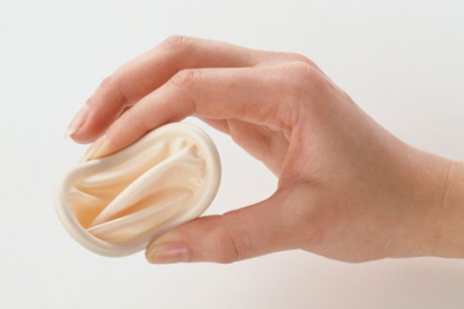 How to use female condoms | Snr